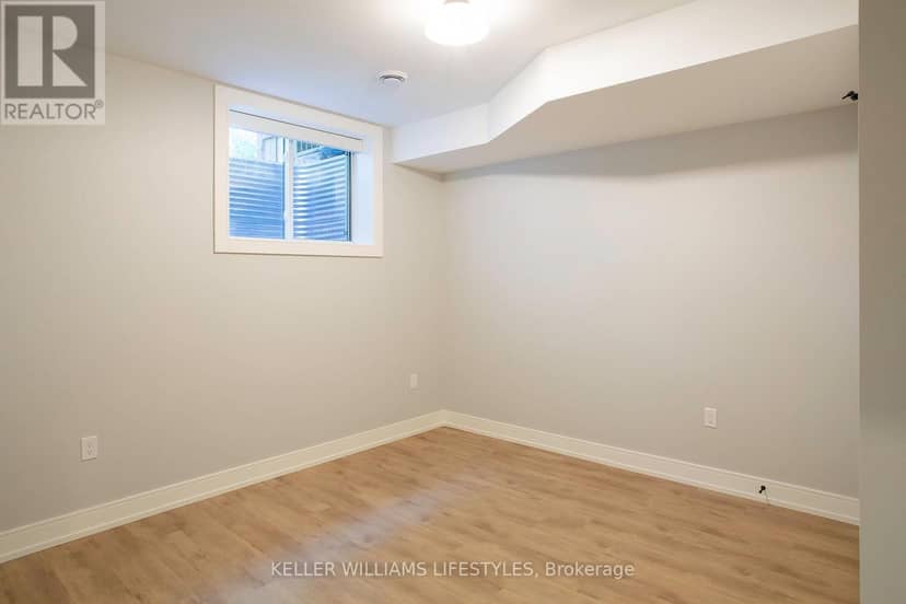 121 Cathcart Street — photo 28 of 31