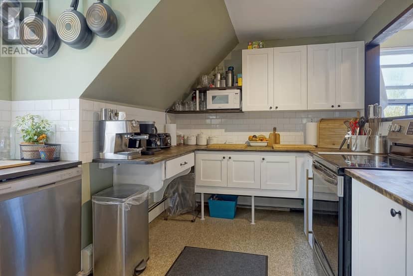 9571 Normans Road — photo 24 of 33