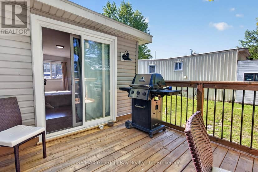 24 Lakeshore Road — photo 14 of 25