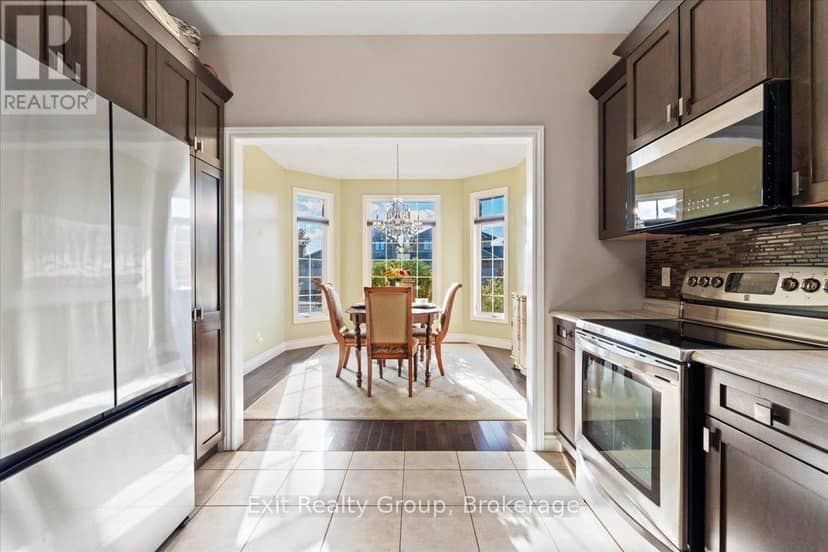 14 Cavendish Drive — photo 11 of 40