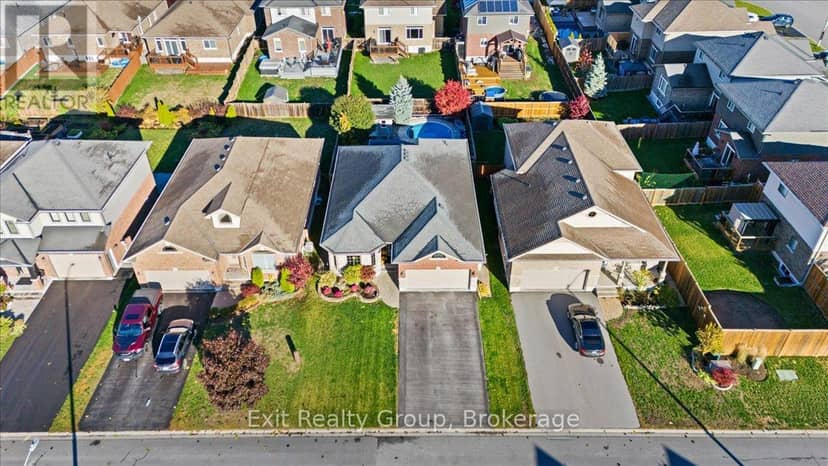 14 Cavendish Drive — photo 35 of 40
