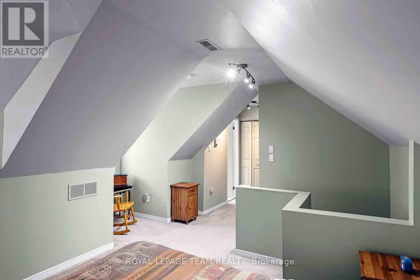 2 - 220 Wilbrod Avenue — photo 23 of 40