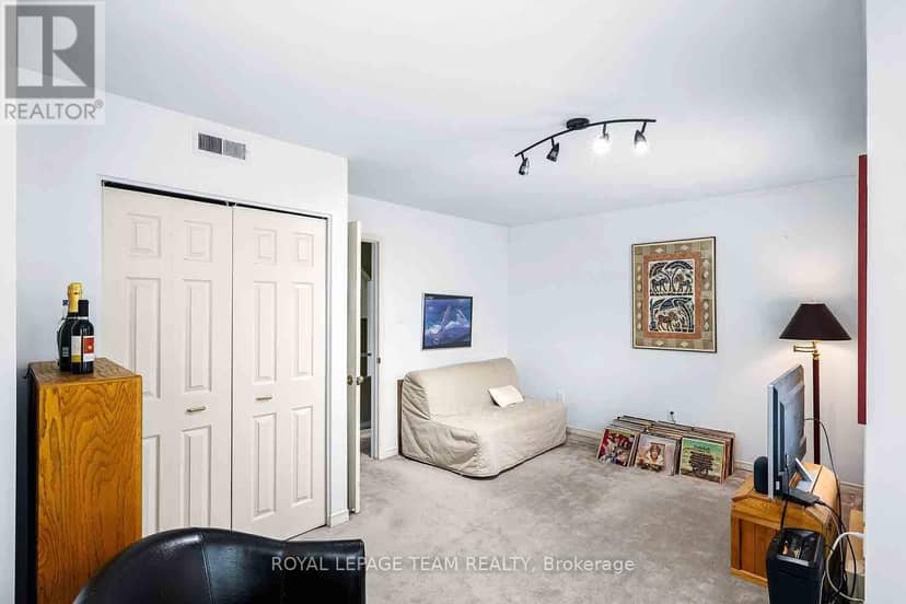2 - 220 Wilbrod Avenue — photo 32 of 40