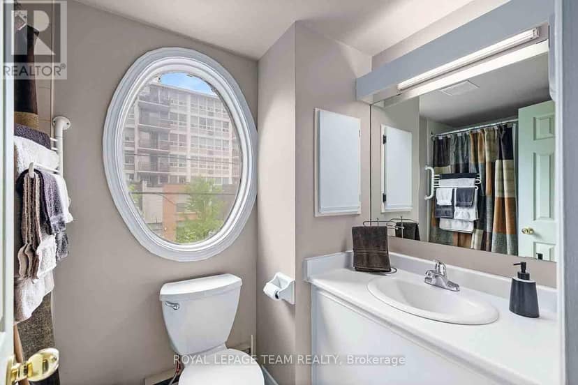 2 - 220 Wilbrod Avenue — photo 36 of 40