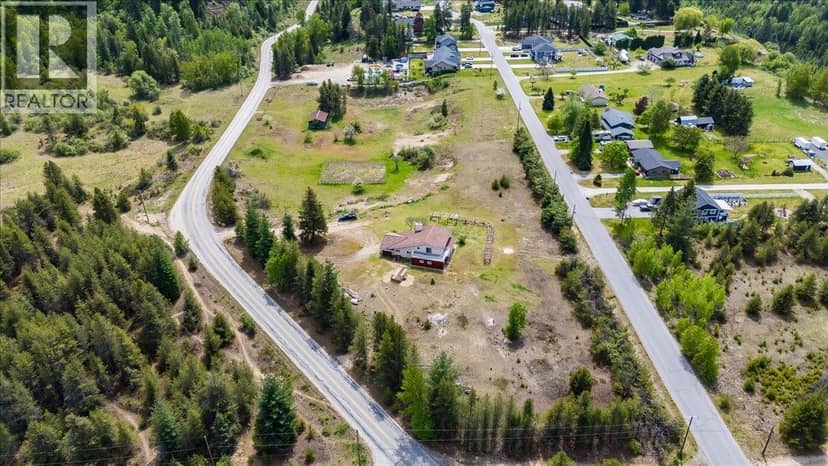 786 PRAIRIE Road, Castlegar