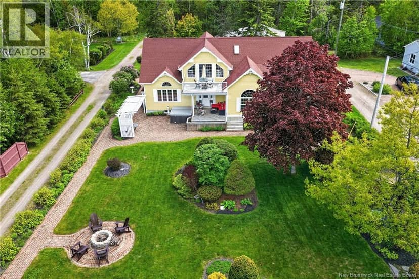 18 Jimarie Lane — photo 1 of 40