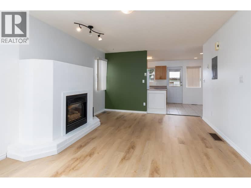 101 4822 LAZELLE AVENUE, Terrace, photo 3