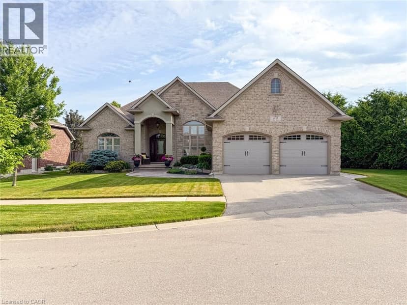 69 TAN Avenue — photo 1 of 40