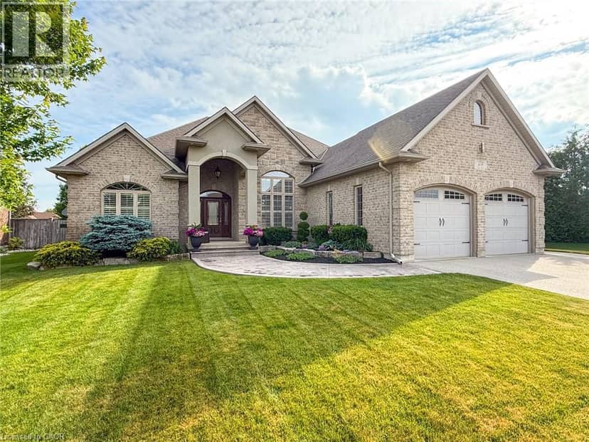 69 TAN Avenue — photo 3 of 40