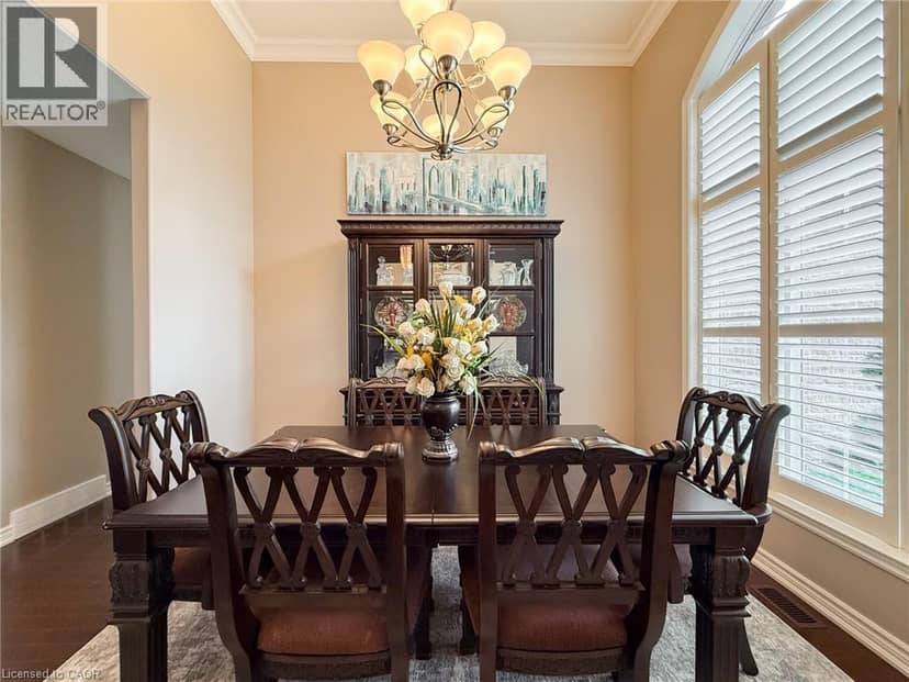69 TAN Avenue — photo 9 of 40