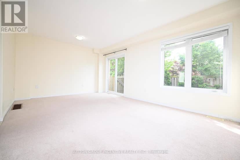 29 - 90 Sovereign's Gate — photo 12 of 28