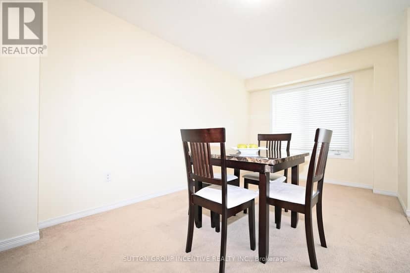 29 - 90 Sovereign's Gate — photo 3 of 28