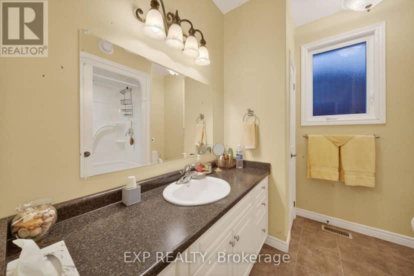 14 Hunter Drive S — photo 12 of 40