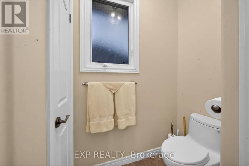 14 Hunter Drive S — photo 14 of 40