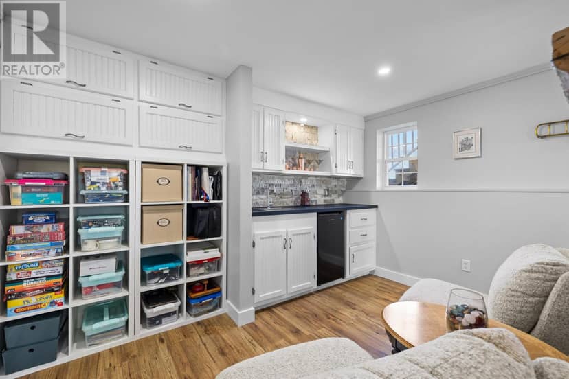136 New London Road — photo 31 of 40