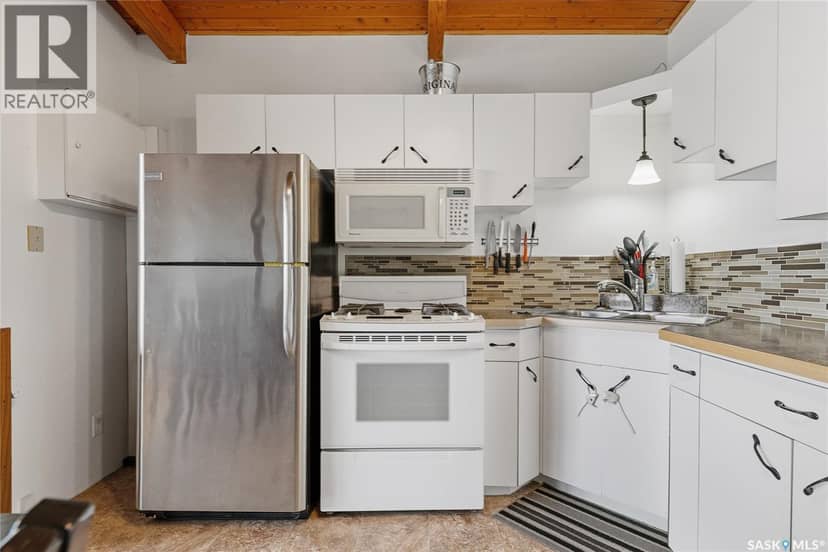 157 Lakeshore DRIVE — photo 9 of 33