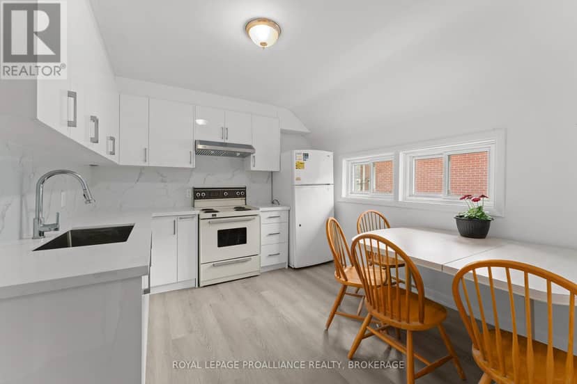 468-470 Victoria Street — photo 28 of 40