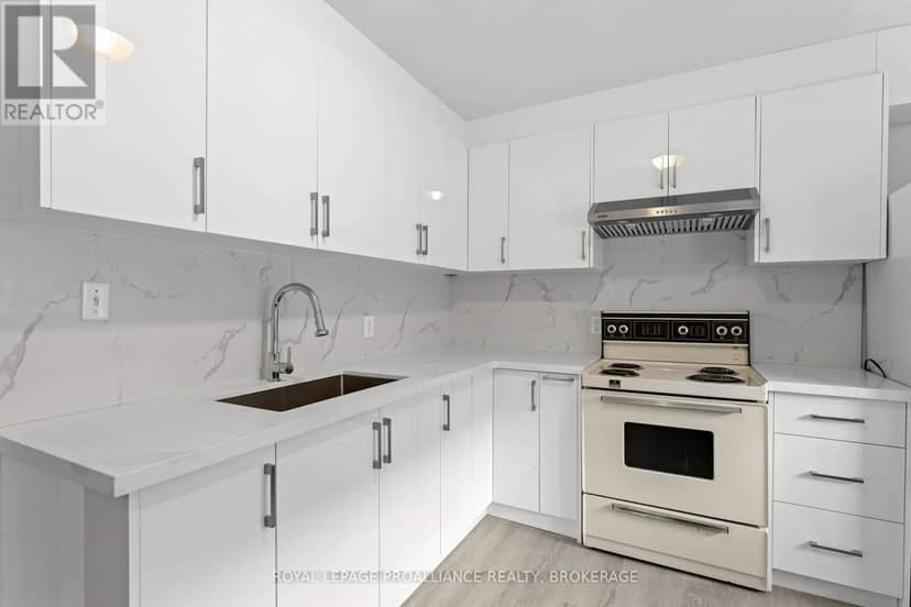 468-470 Victoria Street — photo 30 of 40
