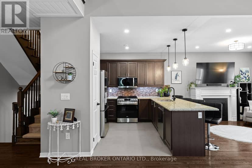 3321 Beach Club Boulevard — photo 14 of 40