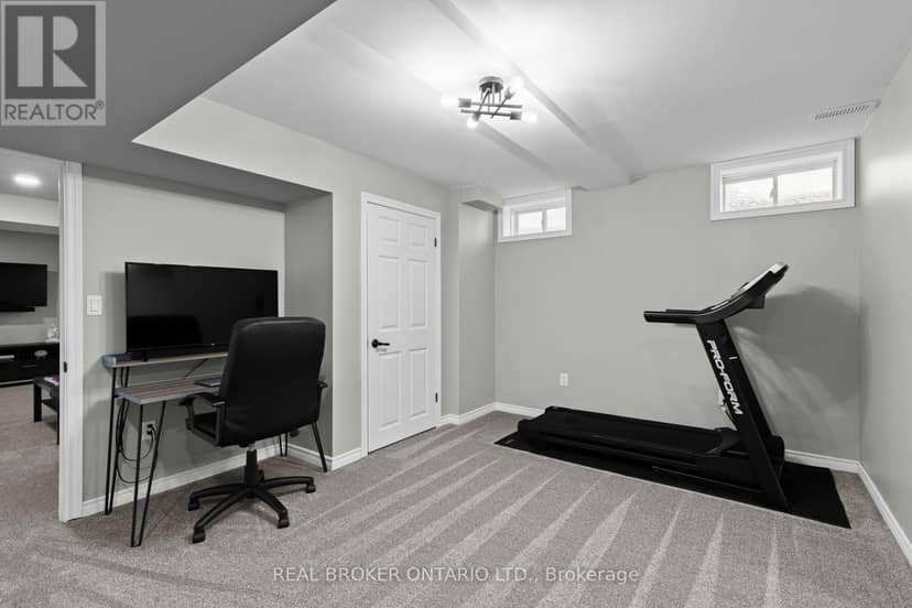 3321 Beach Club Boulevard — photo 37 of 40