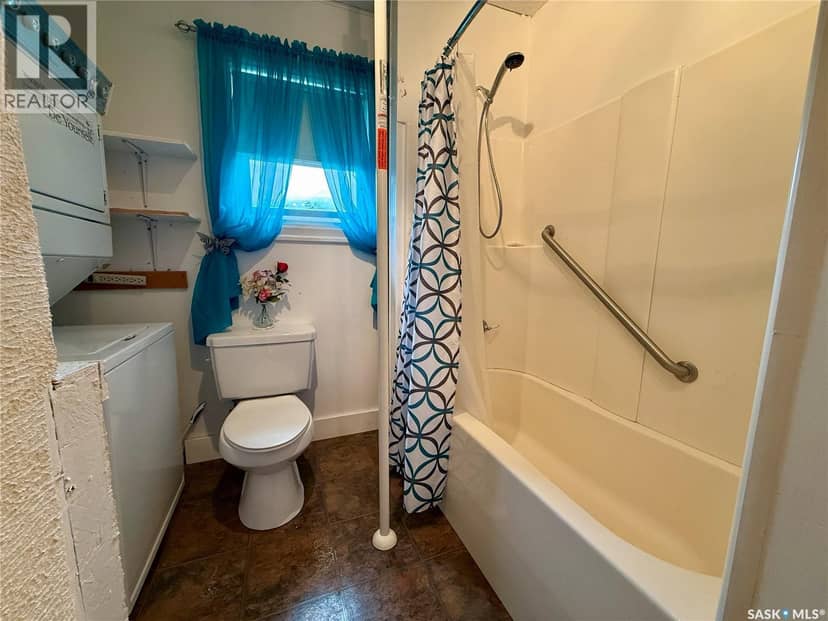 309 Main STREET — photo 9 of 21