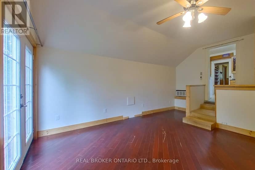 104 Isla Street — photo 13 of 35