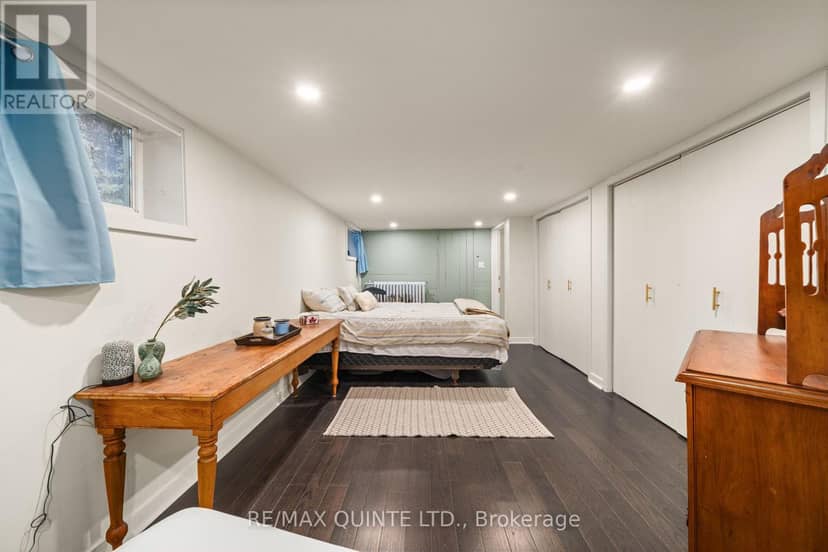 126 Dufferin Avenue — photo 36 of 40