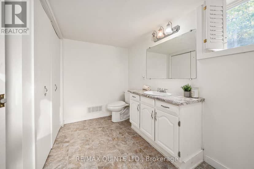 126 Dufferin Avenue — photo 40 of 40