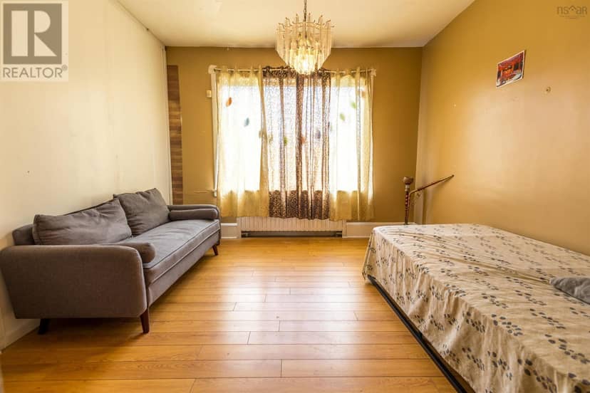 324 York Street — photo 11 of 40