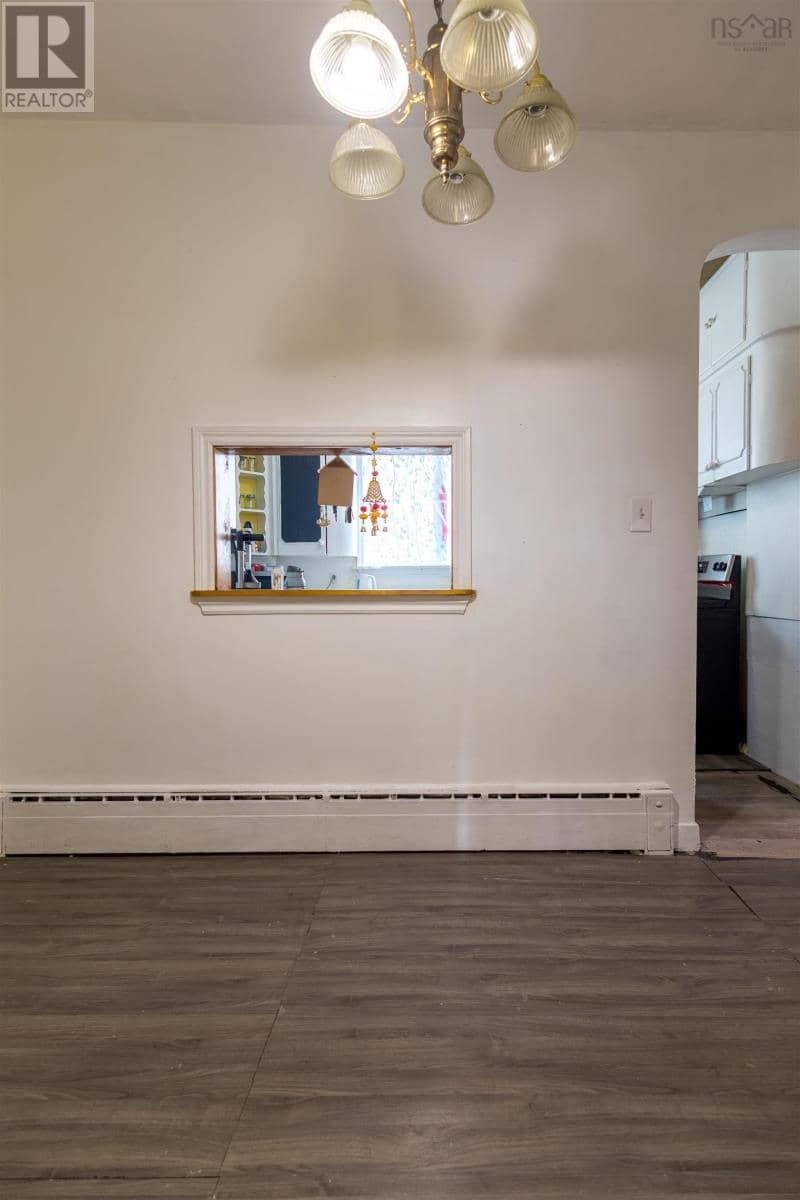 324 York Street — photo 9 of 40