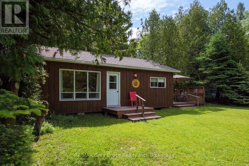 11 Eldridge Avenue — photo 1 of 40