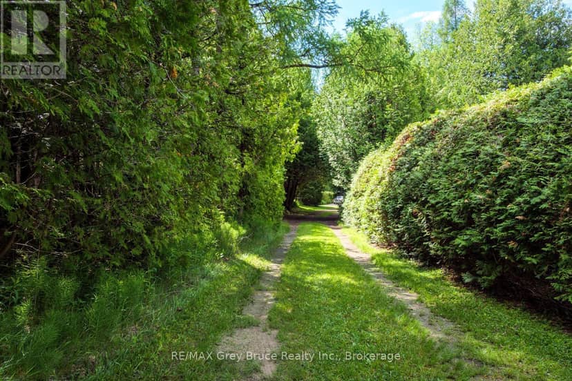 11 Eldridge Avenue — photo 38 of 40