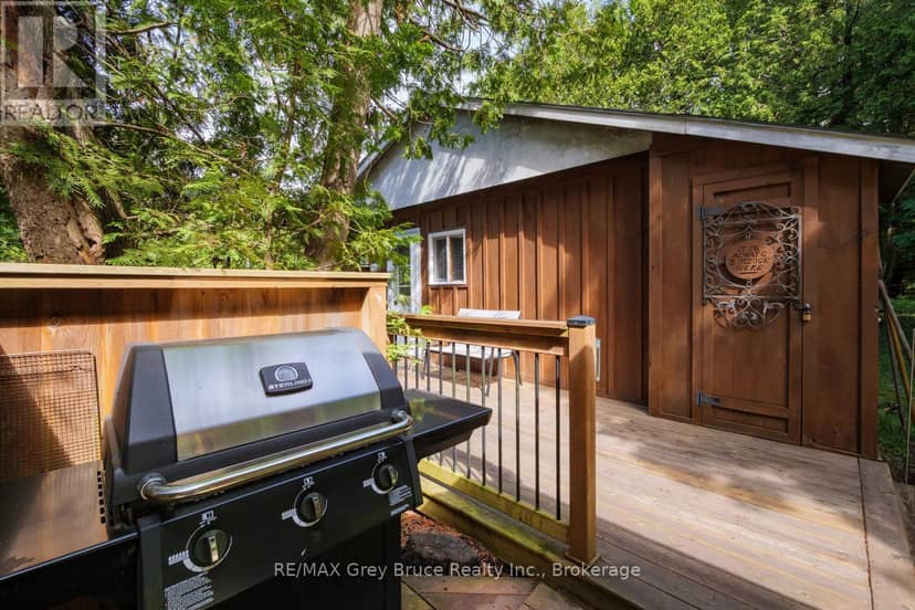 11 Eldridge Avenue — photo 7 of 40