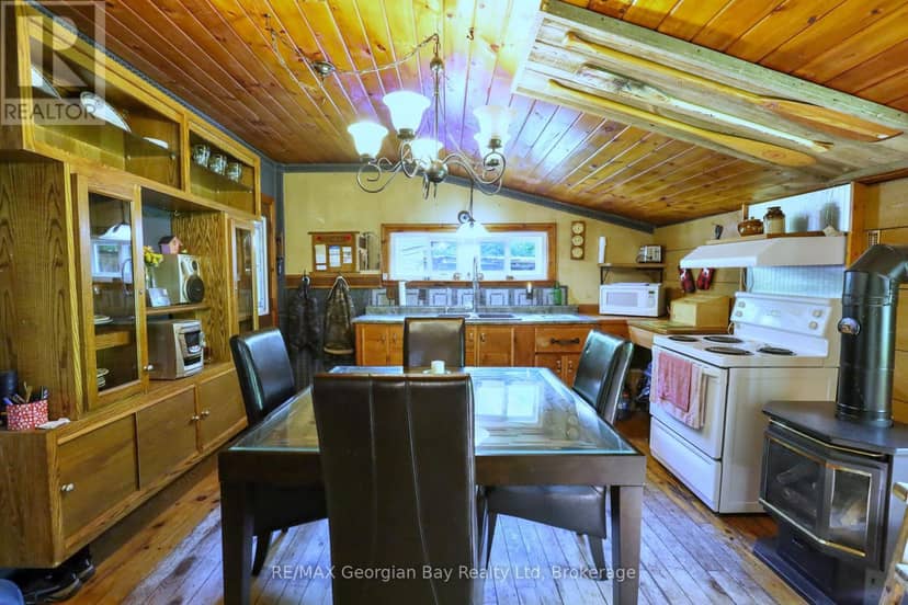 1445 Cedar Point Road — photo 8 of 39