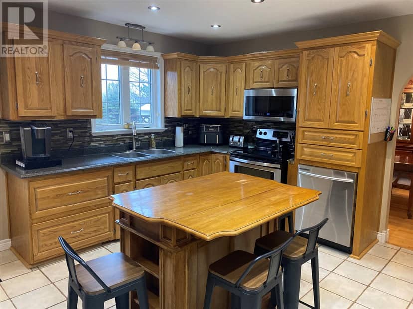 47 Lakeview Drive — photo 11 of 40