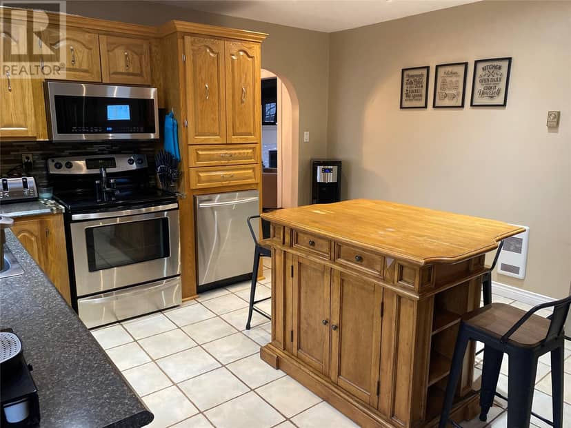 47 Lakeview Drive — photo 12 of 40