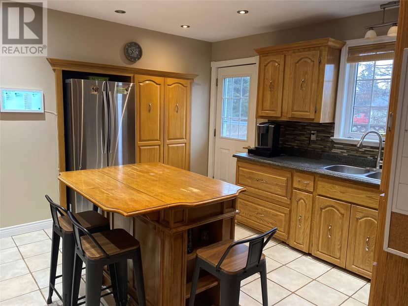 47 Lakeview Drive — photo 13 of 40