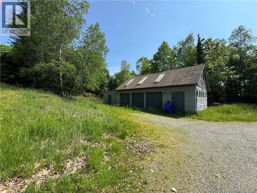 35 Hills Road — photo 19 of 24