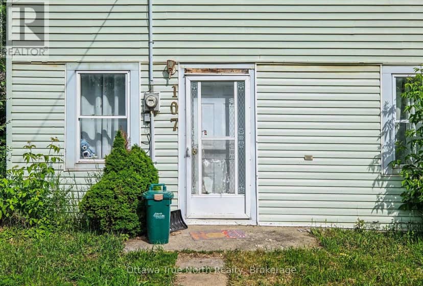 107 Oxford Street E, North Grenville, photo 3