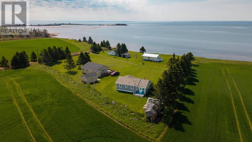 136 MacLeod Road, Wood Islands, photo 3