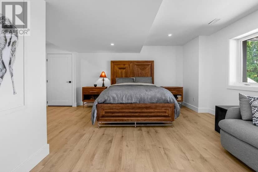 1305 North Shore Drive — photo 27 of 40