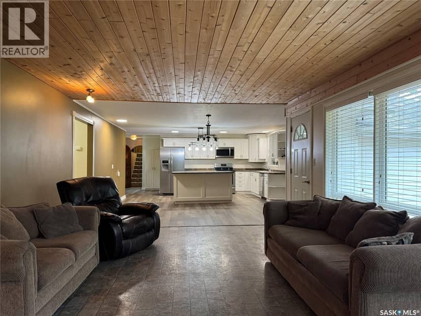 Kowalyk Acreage — photo 9 of 40
