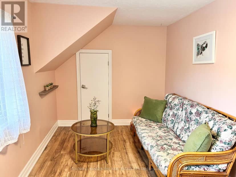 35 Grove Street E — photo 12 of 19