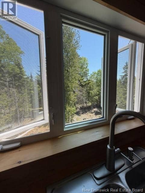199 Fiander Road — photo 7 of 17