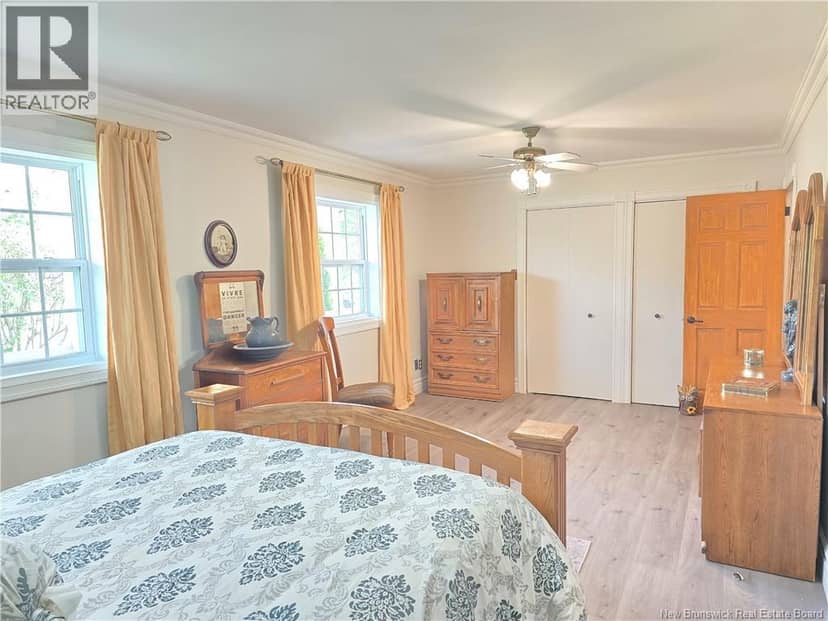 435 Acadie — photo 37 of 40
