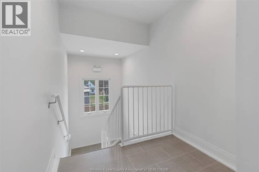 233 WATSON Unit# 306 — photo 16 of 18