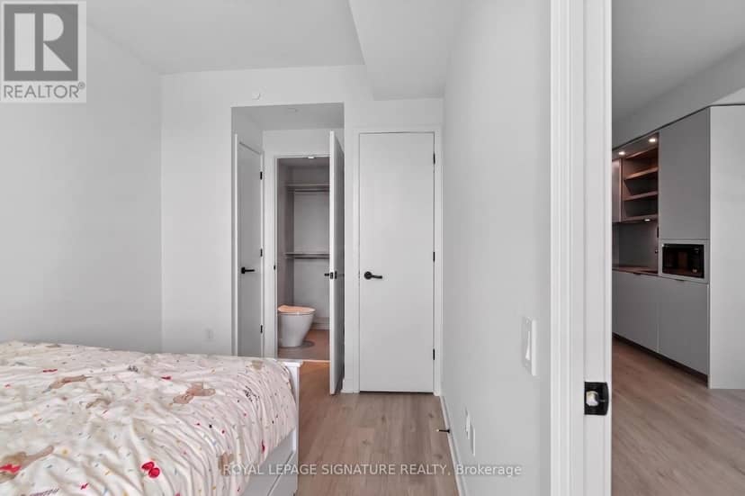 4303 - 55 Charles Street E — photo 26 of 36