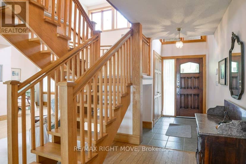 3866 Glenrest Drive — photo 12 of 40