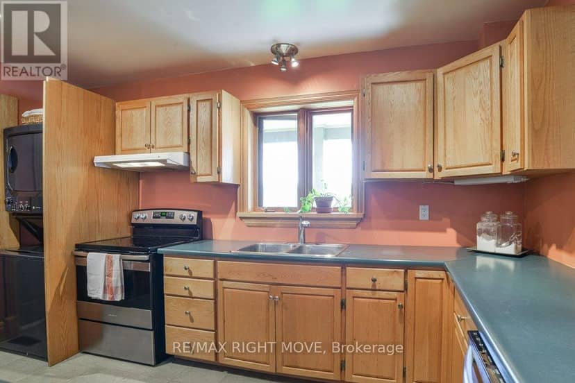 3866 Glenrest Drive — photo 21 of 40