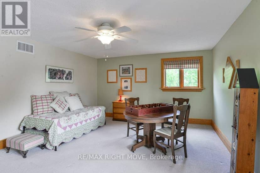 3866 Glenrest Drive — photo 33 of 40